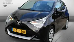 Zwart Gebruikt 2020 Toyota Aygo X-play Hatchback | € 9.745 (Eerlijke prijs)