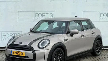 Grijs Gebruikt 2021 Mini Cooper Business Hatchback | € 17.900 (Eerlijke prijs)