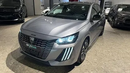 Occasion 2025 Peugeot 208 Allure Hatchback | € 19.500 (Super prijs)