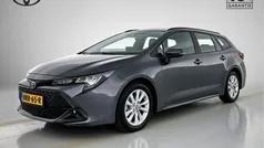 Grijs Gebruikt 2024 Toyota Corolla Hybrid Active Stationwagen | € 31.450 (Eerlijke prijs)