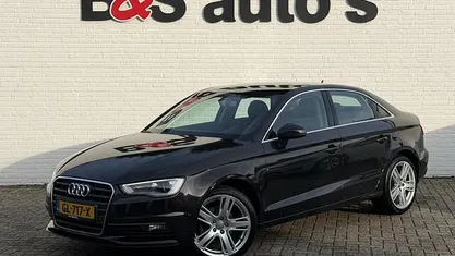 Bruin (metallic) Occasion 2015 Audi A3 Ambition Sedan | € 16.700 (Eerlijke prijs)