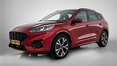 Donker rood metallic Gebruikt 2021 Ford Kuga ST-Line X SUV | € 23.885 (Goede deal)
