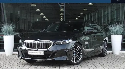 Occasion 2024 BMW 530e M Sport Stationwagen | € 58.850 (Eerlijke prijs)