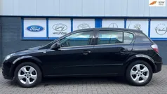 Gebruikt 2006 Opel Astra Cosmo Hatchback | € 2.495 (Eerlijke prijs)