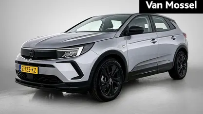 Grijs Occasion 2024 Opel Grandland X SUV | € 30.940 (Goede deal)