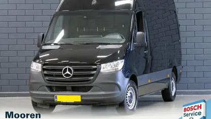 Zwart Gebruikt 2023 Mercedes Sprinter Van | € 35.950 (Goede deal)