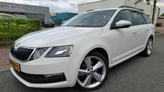 Wit Gebruikt 2019 Skoda Octavia Stationwagen | € 8.450 (Eerlijke prijs)