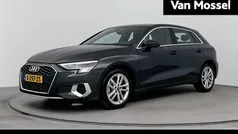 Grijs Gebruikt 2023 Audi A3 Sportback Advanced Hatchback | € 26.900 (Goede deal)