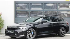 Zwart Gebruikt 2024 BMW 330 M Sport Stationwagen | € 45.600 (Eerlijke prijs)