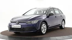 Blauw Gebruikt 2023 VW Golf VIII Life Stationwagen | € 25.940 (Eerlijke prijs)