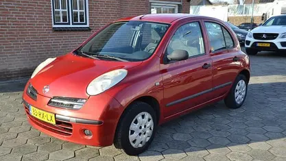 Rood Gebruikt 2005 Nissan Micra Hatchback | € 2.950 (Eerlijke prijs)