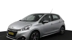 Grijs Gebruikt 2018 Peugeot 208 Allure Hatchback | € 12.425 (Eerlijke prijs)