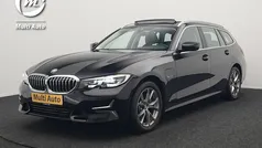 Zwart Gebruikt 2022 BMW 320 Luxury Line Stationwagen | € 31.740 (Eerlijke prijs)