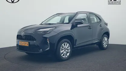 Zwart Gebruikt 2025 Toyota Yaris Cross Active SUV | € 30.880 (Eerlijke prijs)