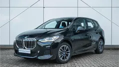 Zwart Gebruikt 2025 BMW 225 Active Tourer Comfort Edition MPV | € 43.950 (Eerlijke prijs)