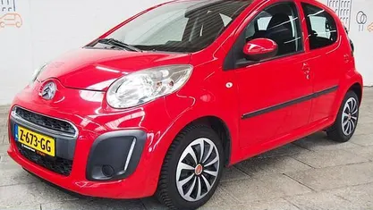 Rood Occasion 2012 Citroën C1 Tendance Hatchback | € 4.445 (Eerlijke prijs)
