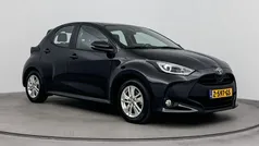 Zwart Gebruikt 2024 Toyota Yaris Hybrid Active Hatchback | € 22.750 (Eerlijke prijs)