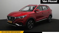 Rood Gebruikt 2021 MG ZS Luxury Sedan | € 17.495 (Eerlijke prijs)