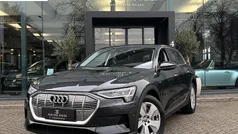 Grijs Gebruikt 2020 Audi e-tron SUV | € 31.745 (Eerlijke prijs)