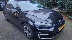 Zwart Gebruikt 2017 VW e-Golf Hatchback | € 9.950 (Goede deal)