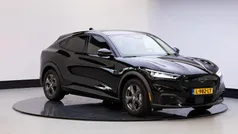 Zwart Gebruikt 2021 Ford Mustang Mach-E SUV | € 26.945 (Eerlijke prijs)