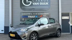 Grijs Gebruikt 2019 Toyota Yaris Hatchback | € 13.995 (Eerlijke prijs)