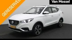 Wit Gebruikt 2020 MG ZS Luxury Sedan | € 13.995 (Eerlijke prijs)