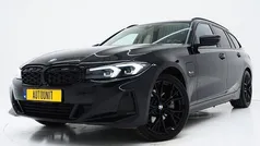 Gebruikt 2022 BMW 320 Shadowline Stationwagen | € 32.840 (Eerlijke prijs)