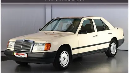 Occasion 1986 Mercedes E230 Sedan | € 15.950