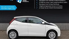 Wit Gebruikt 2019 Toyota Aygo X-play Hatchback | € 10.950 (Eerlijke prijs)