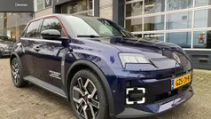Gebruikt 2024 Renault R5 Iconic Hatchback | € 33.750 (Eerlijke prijs)