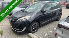 Zwart Gebruikt 2013 Renault Grand Scénic III Bose Edition MPV | € 5.700 (Eerlijke prijs)