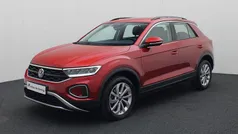 Rood Gebruikt 2023 VW T-Roc Life SUV | € 28.880 (Super prijs)