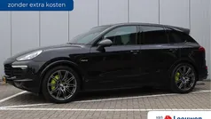 Zwart Gebruikt 2015 Porsche Cayenne SUV | € 36.995 (Eerlijke prijs)
