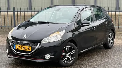 Occasion 2013 Peugeot 208 Envy Hatchback | € 2.999 (Eerlijke prijs)