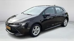 Zwart Gebruikt 2020 Toyota Corolla Active Hatchback | € 20.950 (Eerlijke prijs)