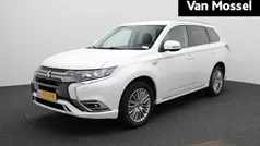 Gebruikt 2021 Mitsubishi Outlander P-HEV Intense SUV | € 22.900 (Eerlijke prijs)