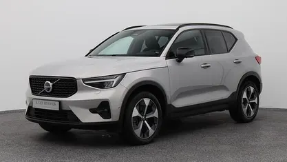 Grijs Gebruikt 2023 Volvo XC40 Ultimate SUV | € 37.400 (Goede deal)