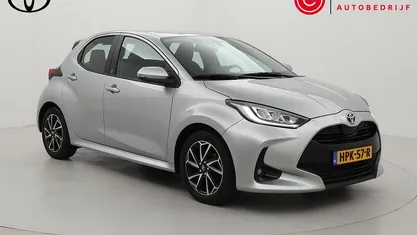 Grijs Gebruikt 2025 Toyota Yaris Hybrid Hatchback | € 21.999 (Goede deal)
