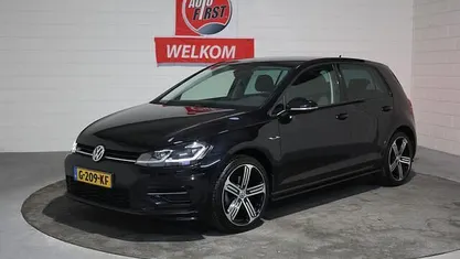 Occasion 2018 VW Golf VII Highline Hatchback | € 16.950 (Eerlijke prijs)