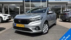 Grijs Gebruikt 2021 Dacia Sandero Comfort Hatchback | € 13.950 (Goede deal)