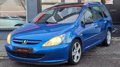 Blauw Gebruikt 2005 Peugeot 307 Premium Stationwagen | € 750 (Eerlijke prijs)
