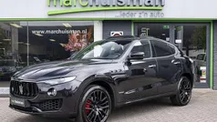 Zwart, metallic lak Gebruikt 2018 Maserati Levante SUV | € 57.950 (Eerlijke prijs)