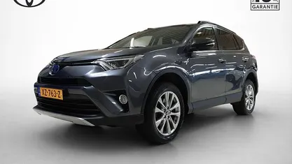 Grijs (metallic) Gebruikt 2018 Toyota RAV4 Hybrid Business Edition SUV | € 25.950 (Eerlijke prijs)