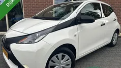 Gebruikt 2017 Toyota Aygo Hatchback | € 6.899 (Eerlijke prijs)