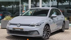 Grijs Gebruikt 2021 VW Golf VIII Style Hatchback | € 21.700 (Eerlijke prijs)