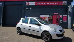 Gebruikt 2008 Renault Clio II Hatchback | € 3.250 (Eerlijke prijs)
