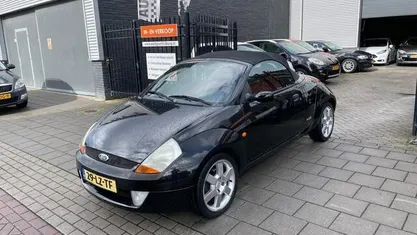 Occasion Ford StreetKa 95 PK (69 kW) 2003 Zwart, metallic lak Cabriolet