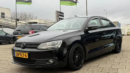 Zwart Occasion 2012 VW Jetta Comfortline Sedan | € 3.999 (Eerlijke prijs)