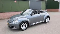 Grijs, metallic lak Gebruikt 2013 VW Beetle Design Cabriolet | € 12.950 (Eerlijke prijs)